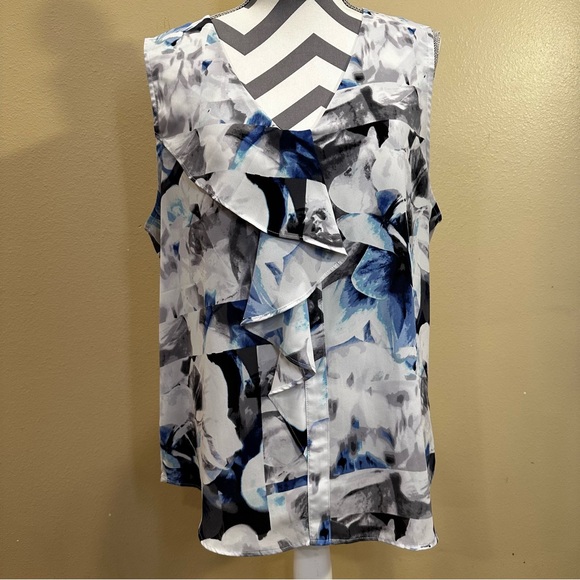 White House Black Market Tops - White House Black Market XL Flowy tank top
